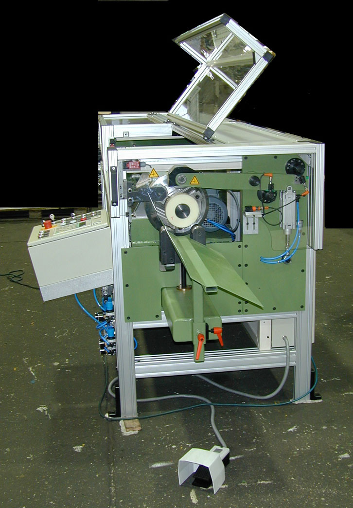 Hülsenabstechmaschine Typ HSE 2100