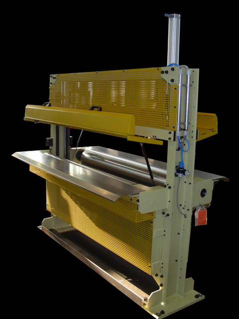 Lineartänzer (mit geöffneten Schutzklappen)