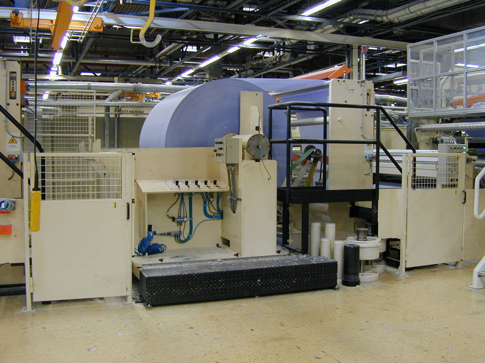 Abrollung für Tissue